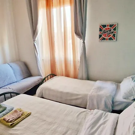 Séjour chez l'habitant A Dieci Minuti Dal Centro - Accogliente Spazioso