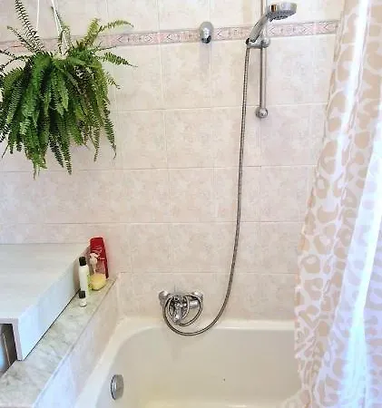 Alloggio in famiglia A Dieci Minuti Dal Centro - Accogliente Spazioso