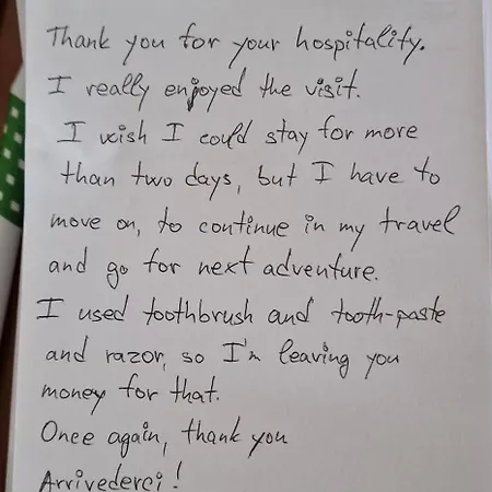 A Dieci Minuti Dal Centro - Accogliente Spazioso Alloggio in famiglia